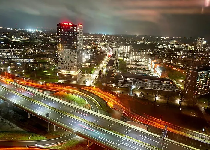 Luxury hotel only: Leonardo Hotel Groningen Stadspark